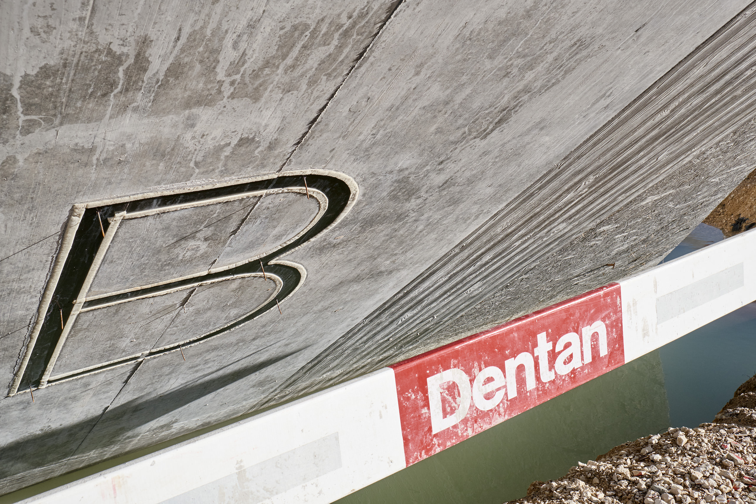 Stade de la Tuilière, Lausanne